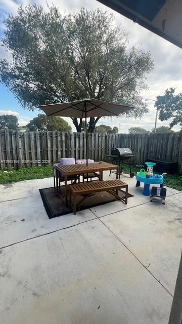 Building Photo - 11065 NW 38th Pl