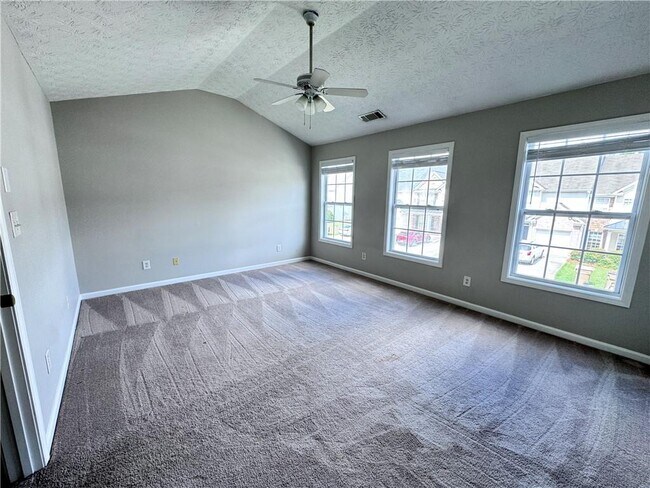 Building Photo - 3044 Kentmere Dr