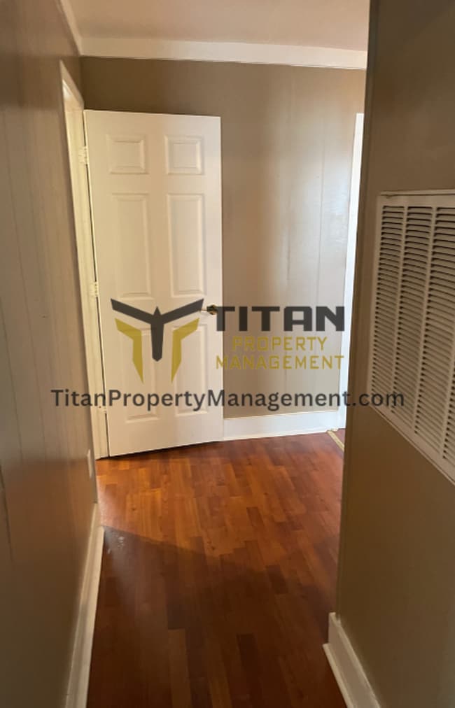 Building Photo - 2bed/2bath home with bonus area