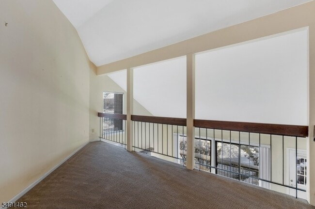 Building Photo - 117 Bluebird Dr