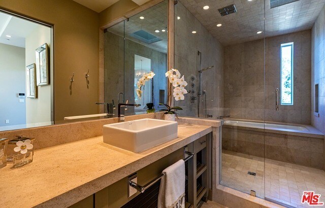 Building Photo - 1209 Via Aracena