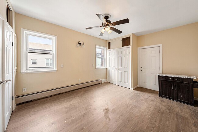 Building Photo - 378 Avenue C