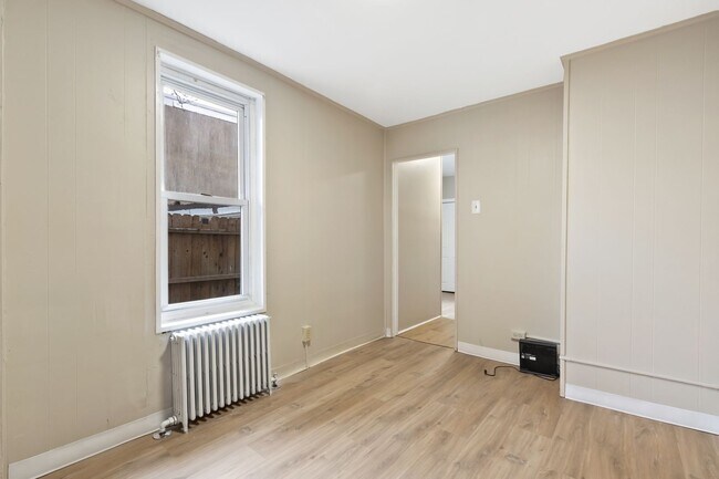 Building Photo - 5843 Magnolia St