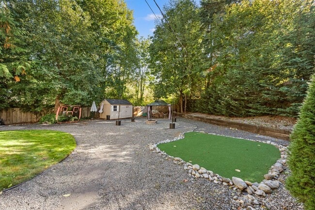 Building Photo - Stunning 4BR/2.5BA Home in Lake Forest Park ?