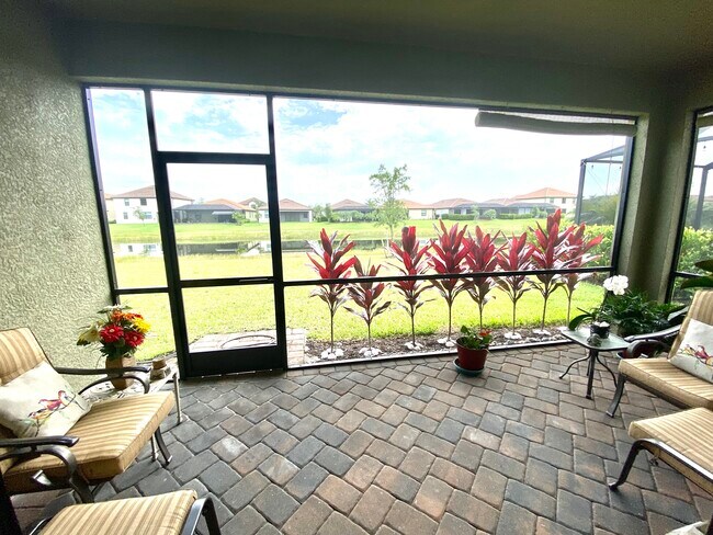 Building Photo - 4373 Madagascar Palm Way