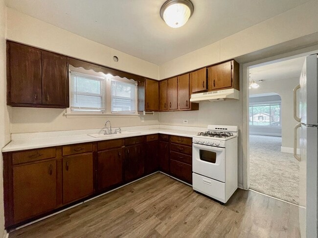 Building Photo - Two Bedroom Home in Muskegon