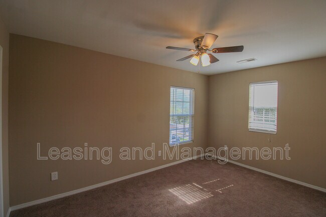 Building Photo - 8811 Kellum Dr