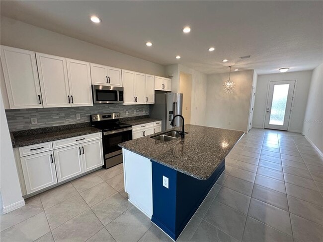 Building Photo - 8590 Canyon Creek Trail