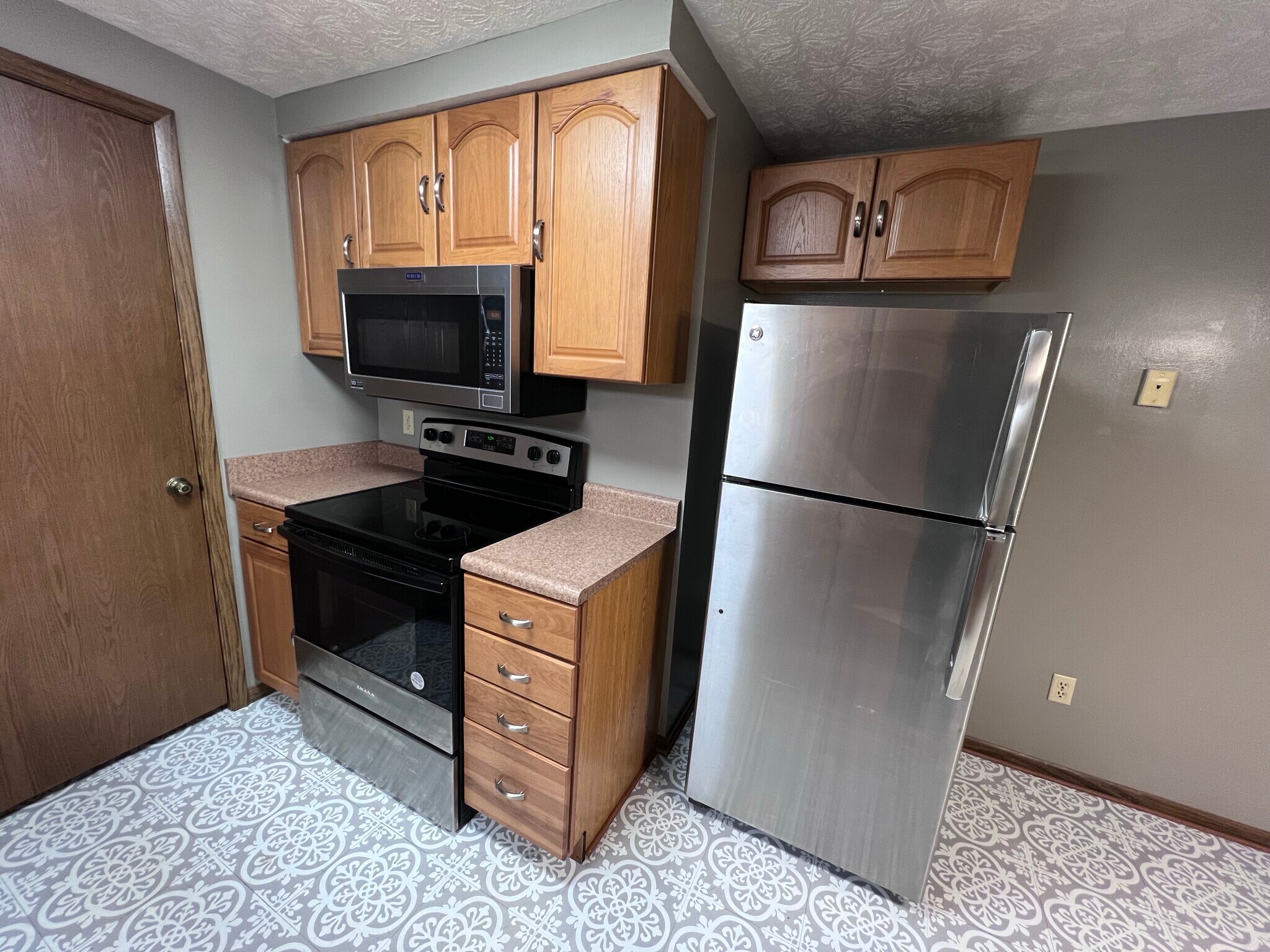 Kitchen 4 - 1219 Hilltop Dr