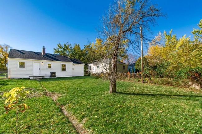 Building Photo - Fully Renovated 2-Bedroom Home with 1-Car Garage
