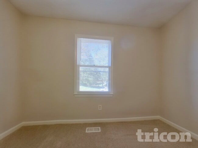 Building Photo - 158 Sweetwater Cir