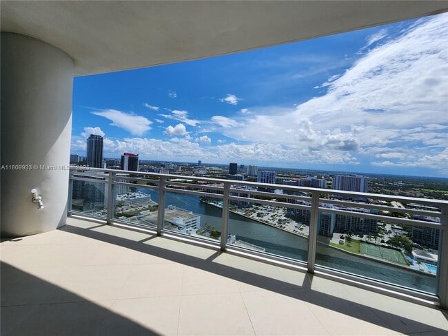 Building Photo - 3535 S Ocean Dr