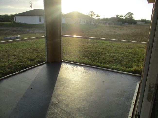 Building Photo - 1900 Kismet Pkwy W