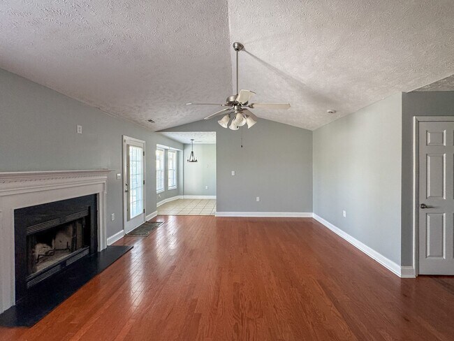 Building Photo - 584 S Buckeye Dr