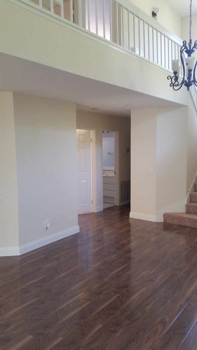 Building Photo - 1437 Green Oak Rd