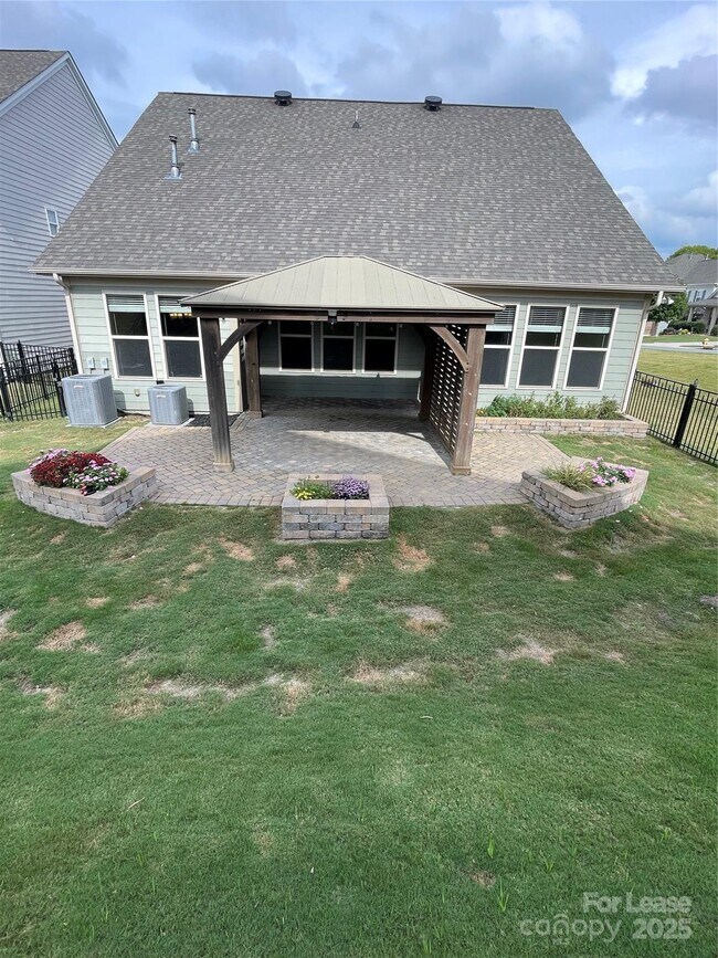 Building Photo - 132 Hillston Ln