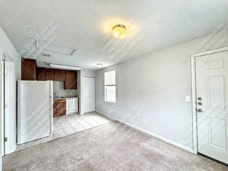 Building Photo - 340 Perry St