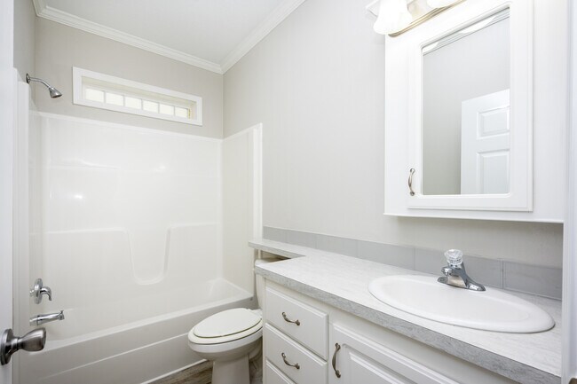 Building Photo - 1620 Killarney Ct