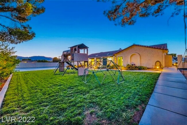 Building Photo - COMING SOON: Single Story 5 Bd, 4 Bth, Inc...