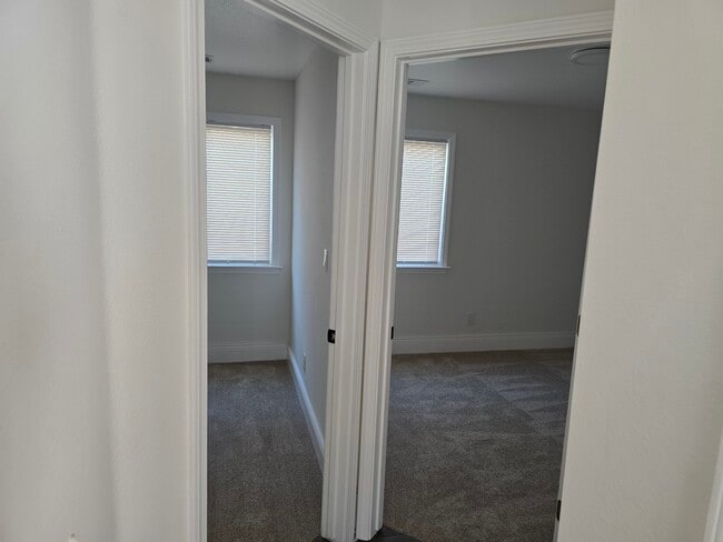 Building Photo - 6141 Starling Dr