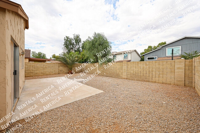 Building Photo - 23622 N 36th Dr