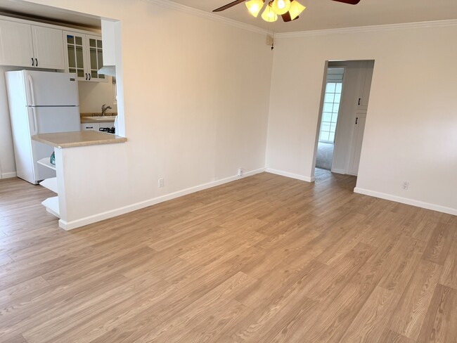 Building Photo - 327 Lima St