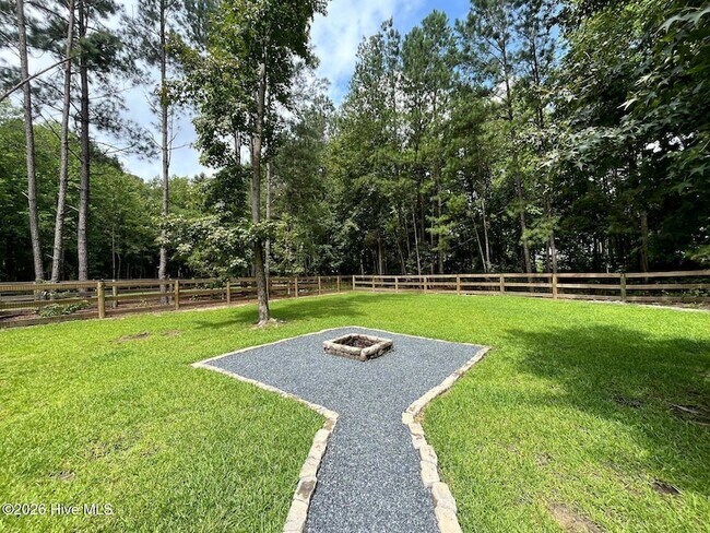Building Photo - 404 Endicott Ct