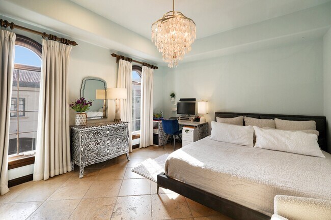 Building Photo - 5007 Cedar Creek Dr