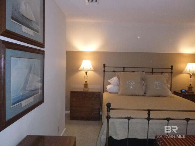 Building Photo - 19307 Scenic Hwy 98