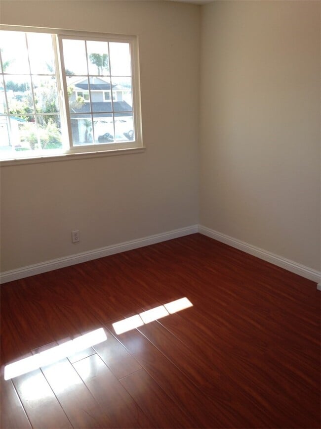 Building Photo - 20951 Surge Ln