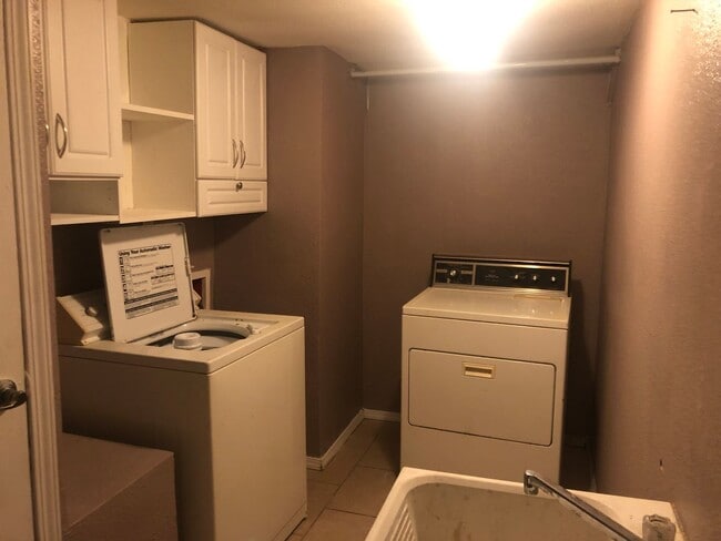 Building Photo - 2 bedroom 2 bath mobile home