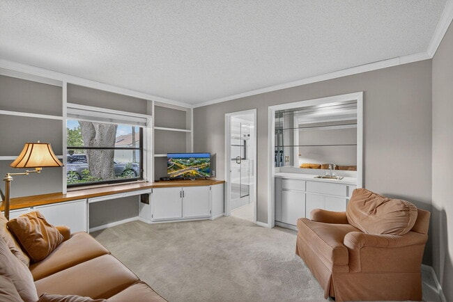 Building Photo - 17001 Freshwind Cir