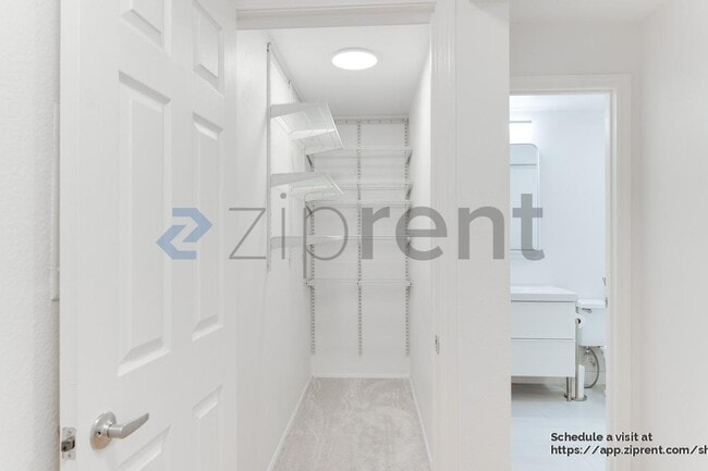 Building Photo - 911 N 73rd St