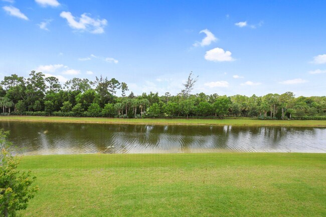 Building Photo - 15866 Orchard Dr