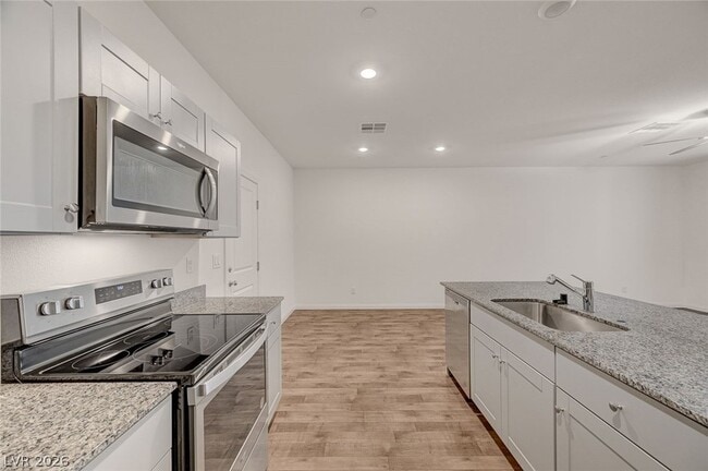 Building Photo - 4153 Lunar Cyn Ave