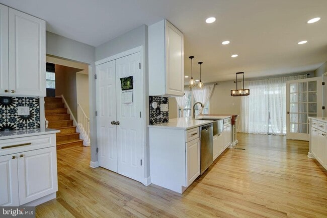 Building Photo - 8521 Tysons Ct