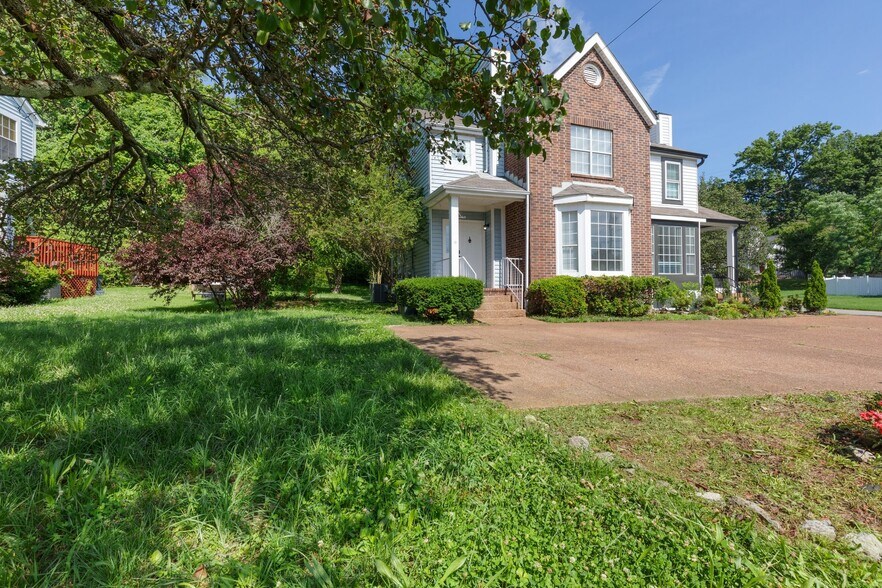 Building Photo - 5721 Brentwood Meadows Cir