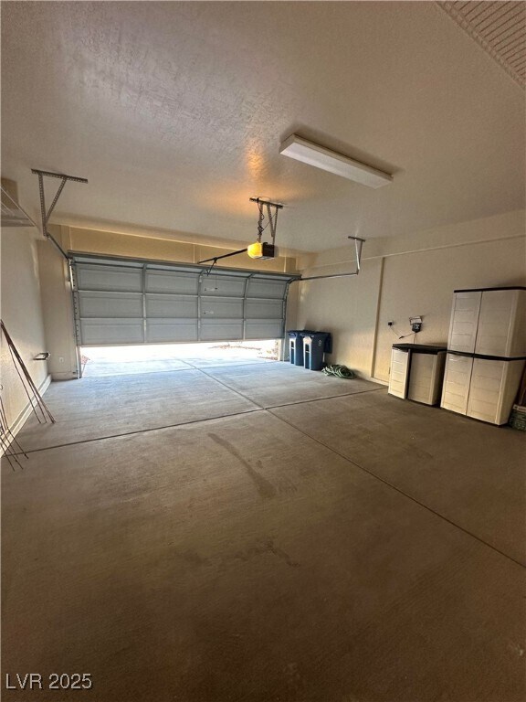 Building Photo - 6071 Saddle Horse Ave