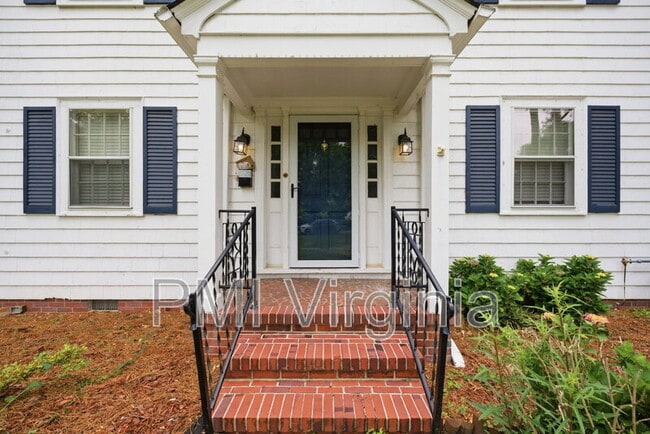 Building Photo - 400 Kemp Ln