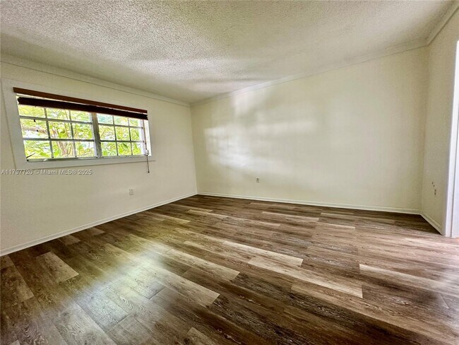 Building Photo - 201 Galen Dr