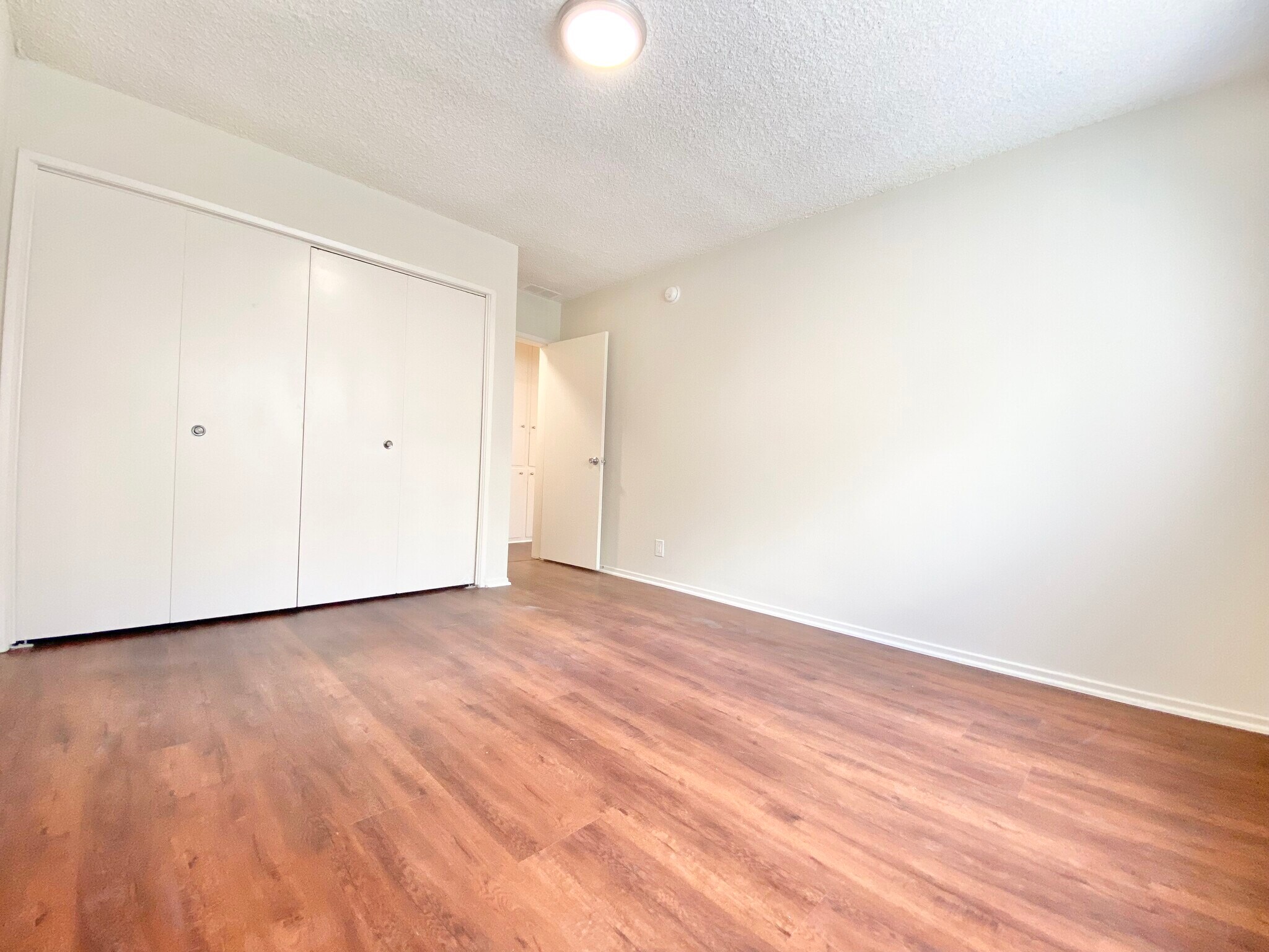 Building Photo - 7010 Lanewood Ave