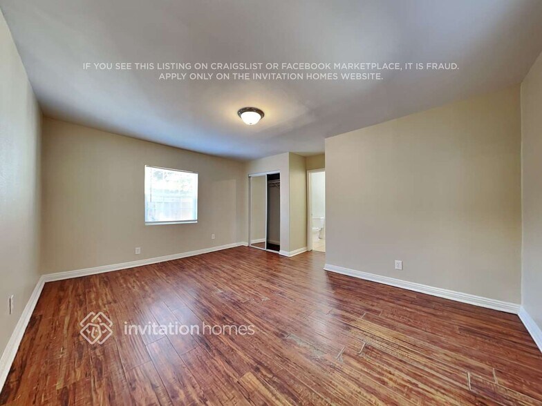 Building Photo - 523 W 102nd St