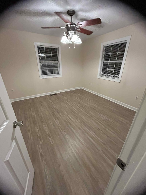 Building Photo - 324 Long St