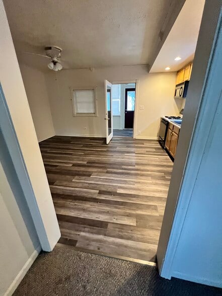 Building Photo - 481 2nd St