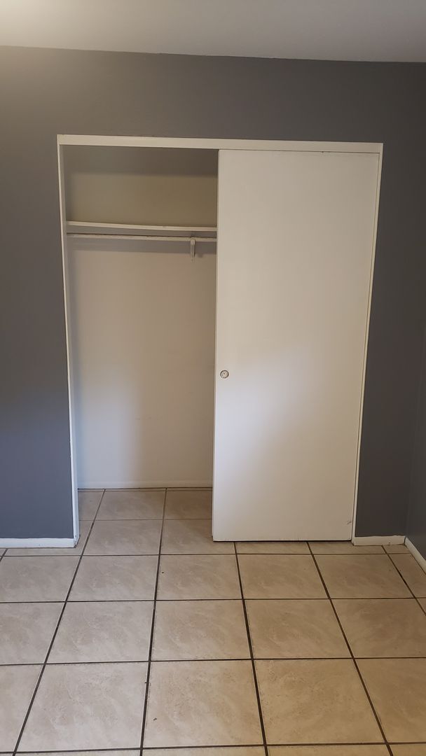 Building Photo - 3 bedroom 1 bath home