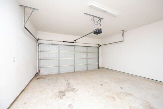 Building Photo - 2521 Appian Wy