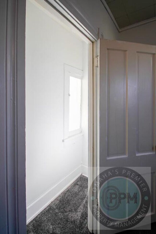 Building Photo - 4824 Webster St