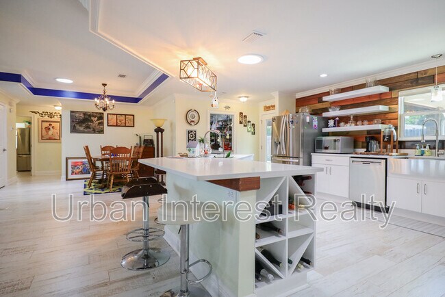 Building Photo - 501 Benning Dr