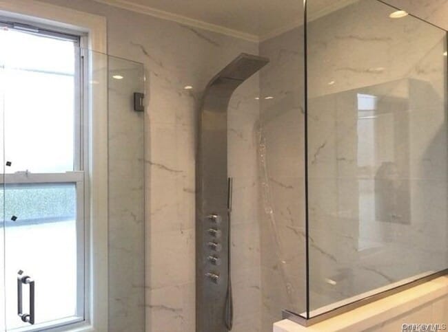 Building Photo - 40-15 214th Pl