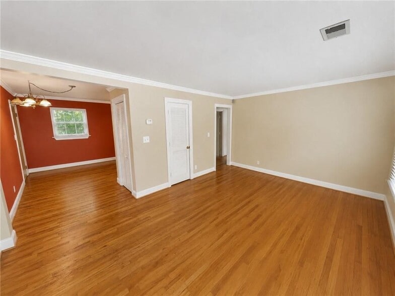 Building Photo - 1643 Briarcliff Rd NE